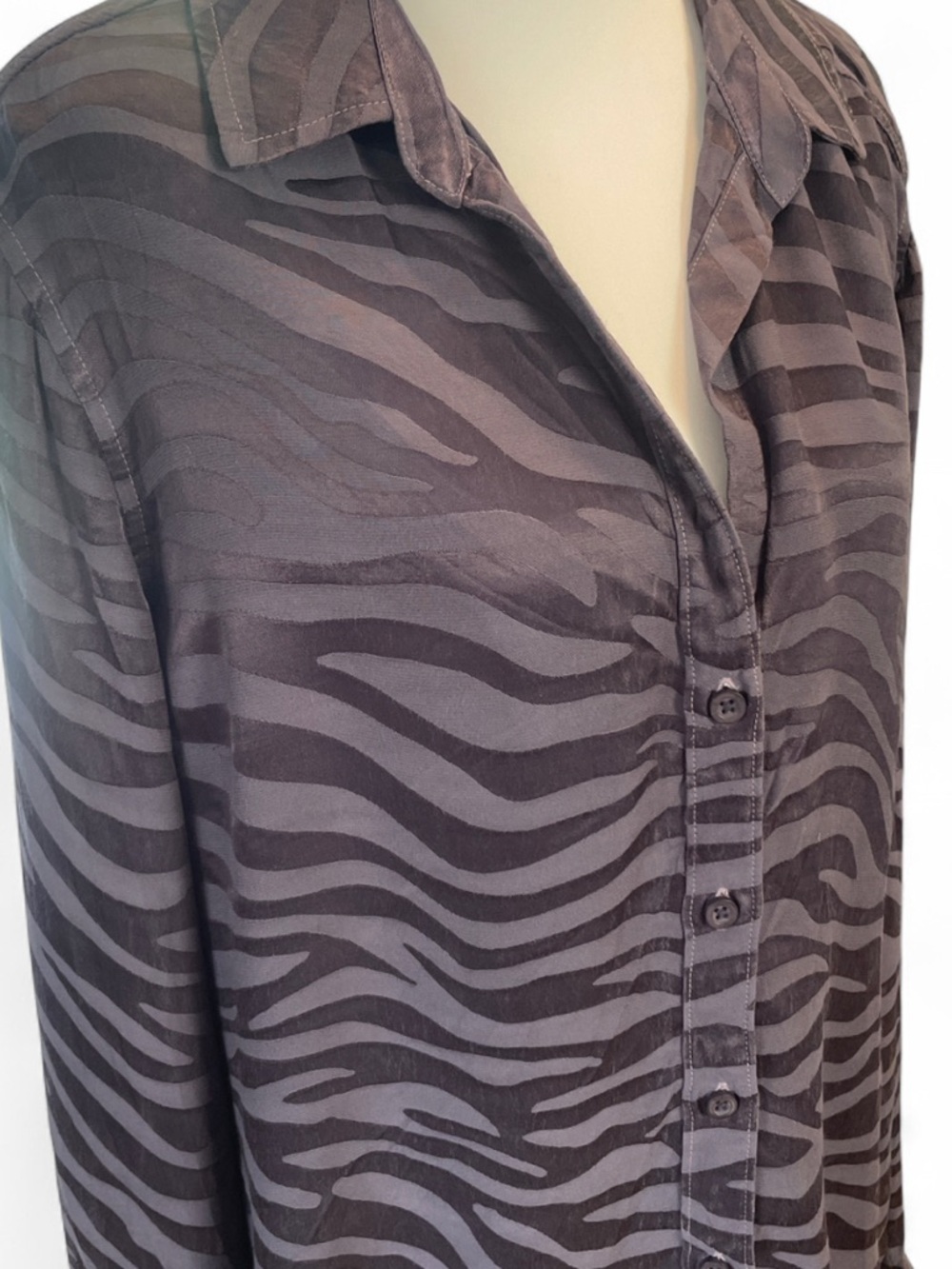 Rare Cloth & Stone For Anthropologie Dark Purple Zebra-Print Button‎ Down Shirt - Picture 3 of 9